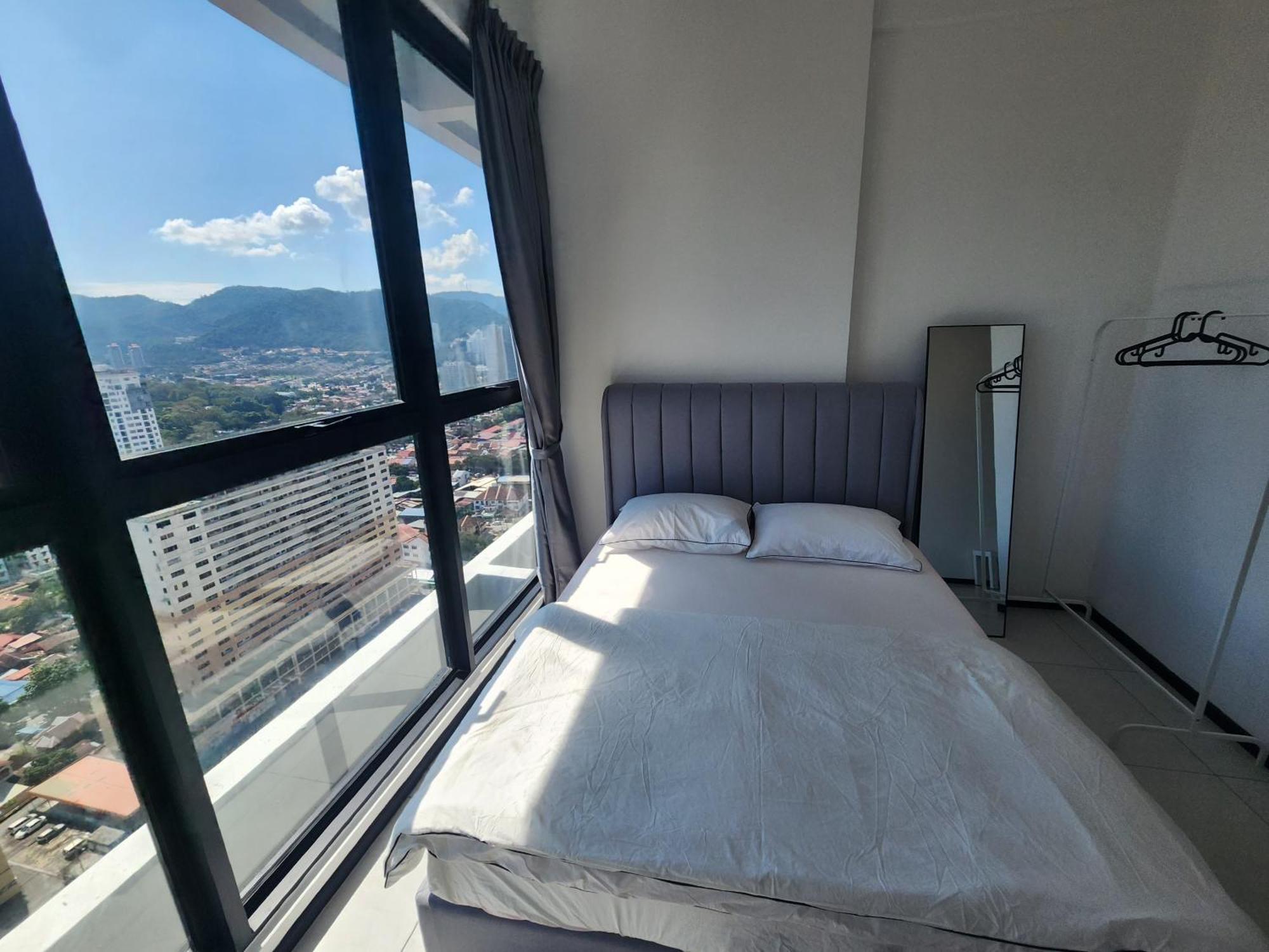 Urban Suites - Penang Jelutong Bagian luar foto